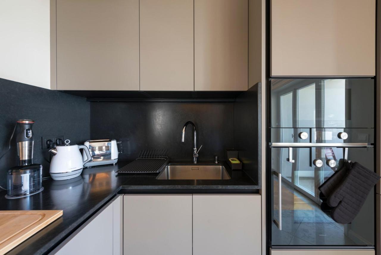 Emporium Deluxe 3Br Apartment W/ Private Parking By Lovelystay Порту Экстерьер фото